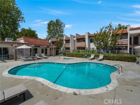 17574 Vandenberg 11 , Tustin, CA