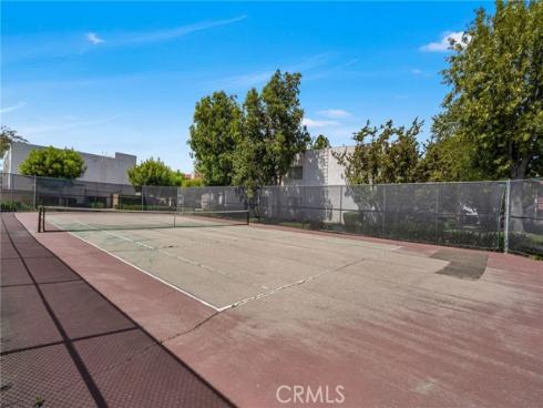 17574 Vandenberg 11 , Tustin, CA