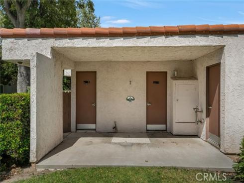 17574 Vandenberg 11 , Tustin, CA