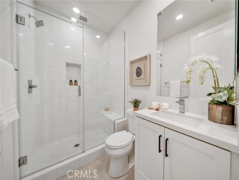 16158 Veterans Way , Tustin, CA