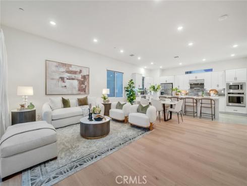 16158 Veterans Way , Tustin, CA
