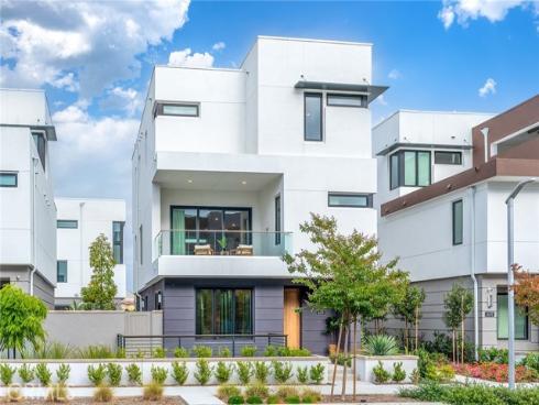 16158 Veterans Way , Tustin, CA