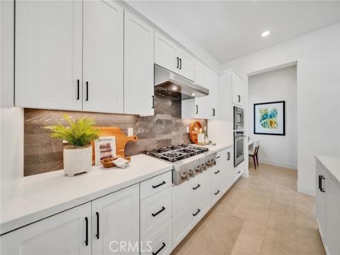 16158 Veterans Way , Tustin, CA