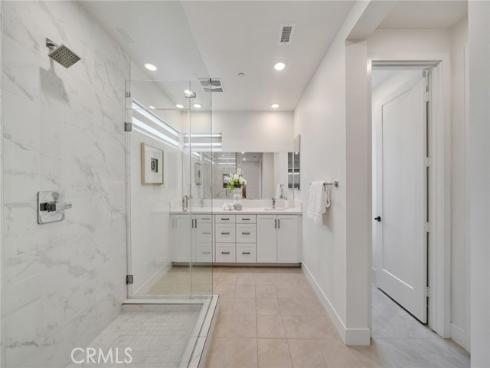 16158 Veterans Way , Tustin, CA