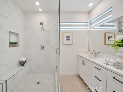 16158 Veterans Way , Tustin, CA