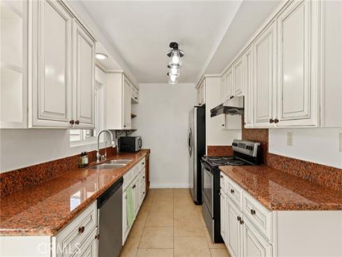 14802 Newport 12C Avenue, Tustin, CA