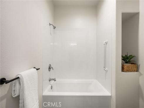 2960  Champion  2301  Way, Tustin, CA