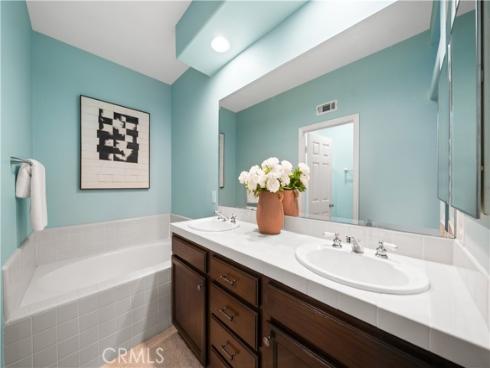 2894 Player Ln , Tustin, CA