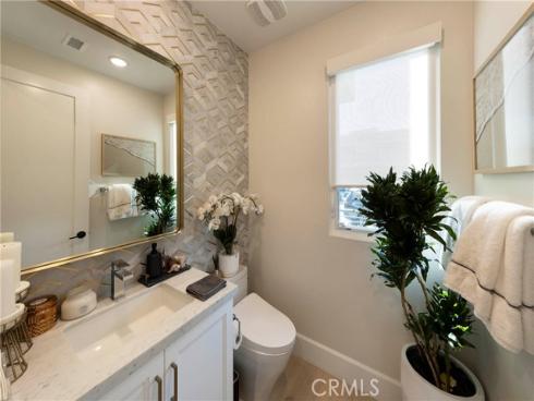 16398 Veterans Way, Tustin, CA