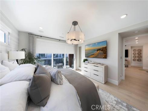 16398 Veterans Way, Tustin, CA