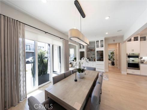 16398 Veterans Way, Tustin, CA
