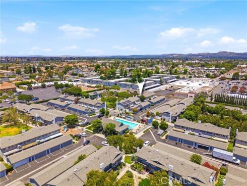 1447  Sycamore  , Tustin, CA