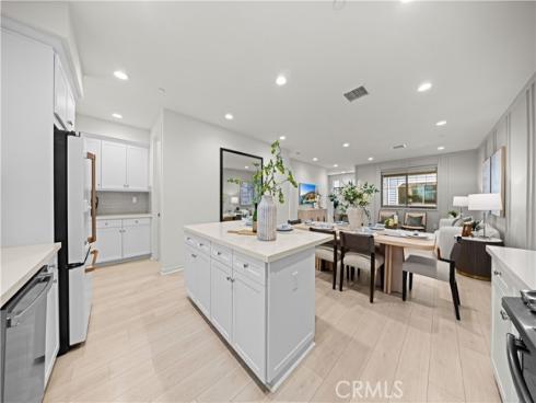 207 Essex Court, Tustin, CA
