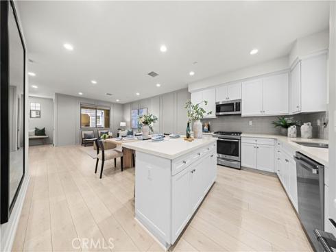 207 Essex Court, Tustin, CA