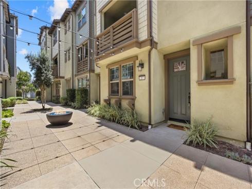 207 Essex Court, Tustin, CA