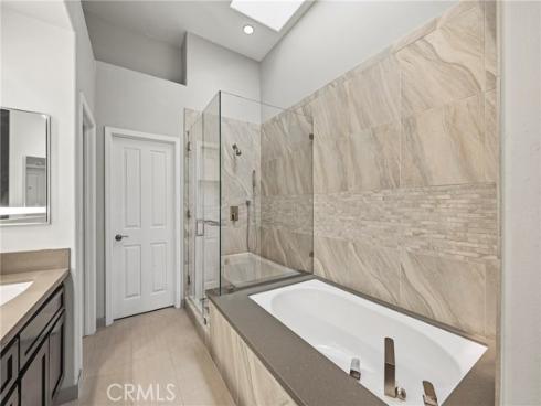 2493 Tequestra , Tustin, CA