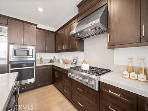 80 Ballast , Tustin, CA