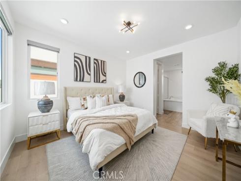 80 Ballast , Tustin, CA