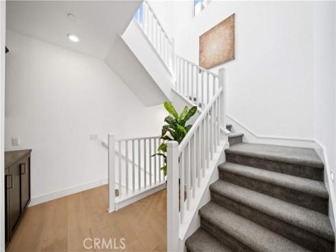 80 Ballast , Tustin, CA