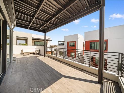 80 Ballast , Tustin, CA