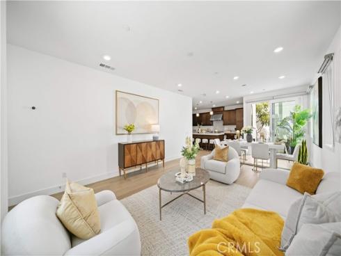80 Ballast , Tustin, CA
