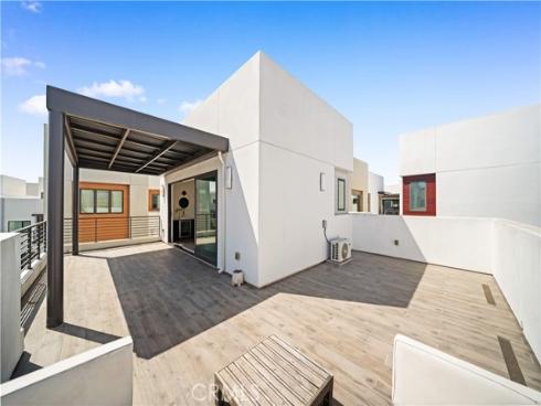 80 Ballast , Tustin, CA