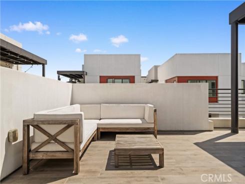 80 Ballast , Tustin, CA