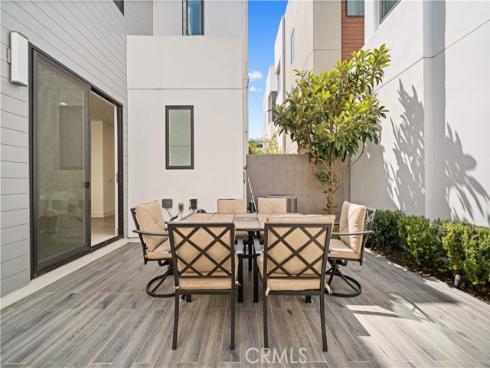 80 Ballast , Tustin, CA