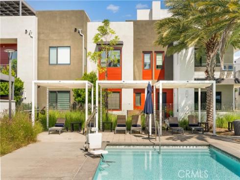 80 Ballast , Tustin, CA