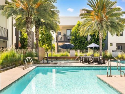 80 Ballast , Tustin, CA