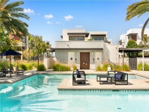 80 Ballast , Tustin, CA