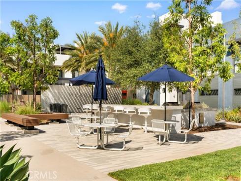 80 Ballast , Tustin, CA