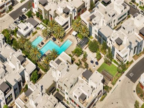 80 Ballast , Tustin, CA