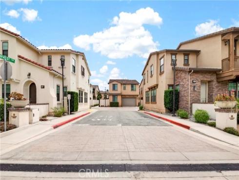 1856 Harvest Circle , Tustin, CA