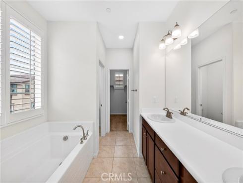1856 Harvest Circle , Tustin, CA