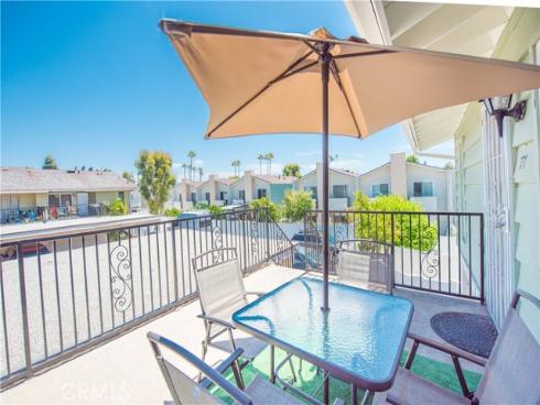 1192  Mitchell  77  Avenue, Tustin, CA