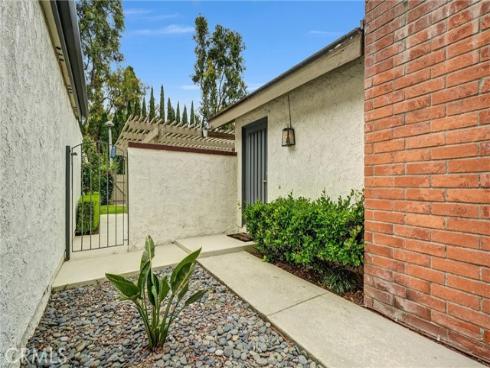 14332 Pinewood Road , Tustin, CA