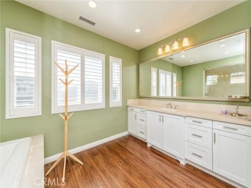 220 Barnes Road, Tustin, CA