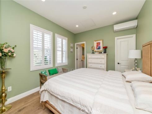 220 Barnes Road, Tustin, CA