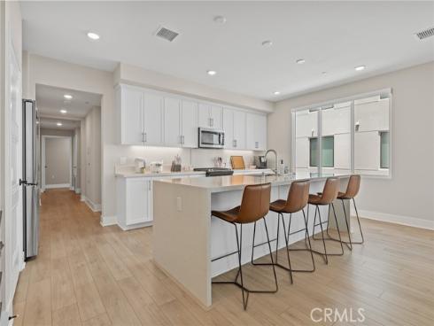 16289 Dawn Way 209 , Tustin, CA