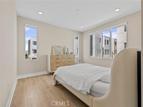 16289 Dawn Way 209 , Tustin, CA