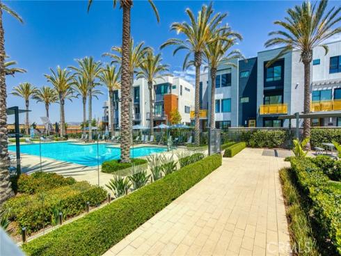 16289 Dawn Way 209 , Tustin, CA
