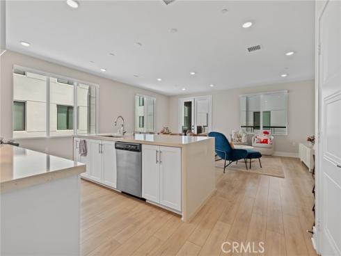 16289 Dawn Way 209 , Tustin, CA