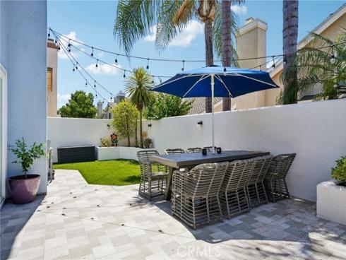 12568  Wedgwood   Circle, Tustin, CA