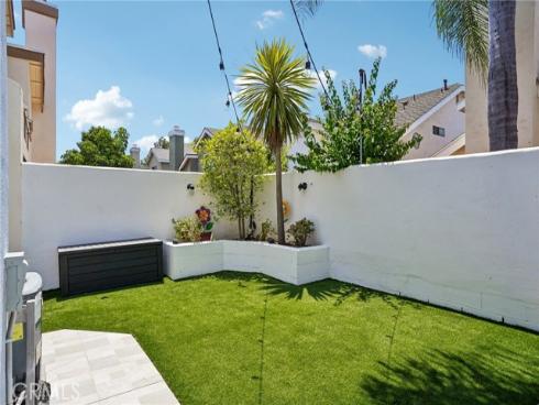 12568  Wedgwood   Circle, Tustin, CA