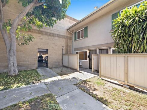 655 W 6th A , Tustin, CA