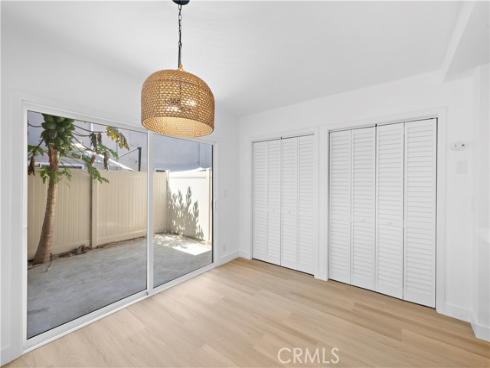 655 W 6th A , Tustin, CA