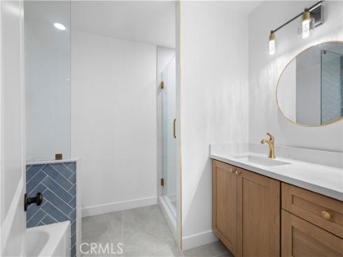 655 W 6th A , Tustin, CA