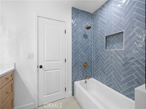 655 W 6th A , Tustin, CA