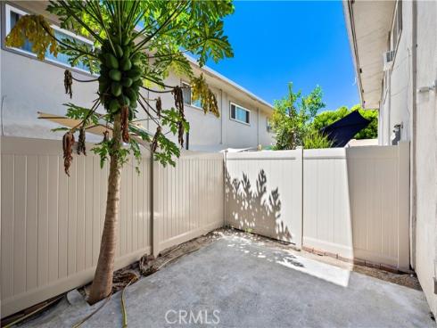655 W 6th A , Tustin, CA